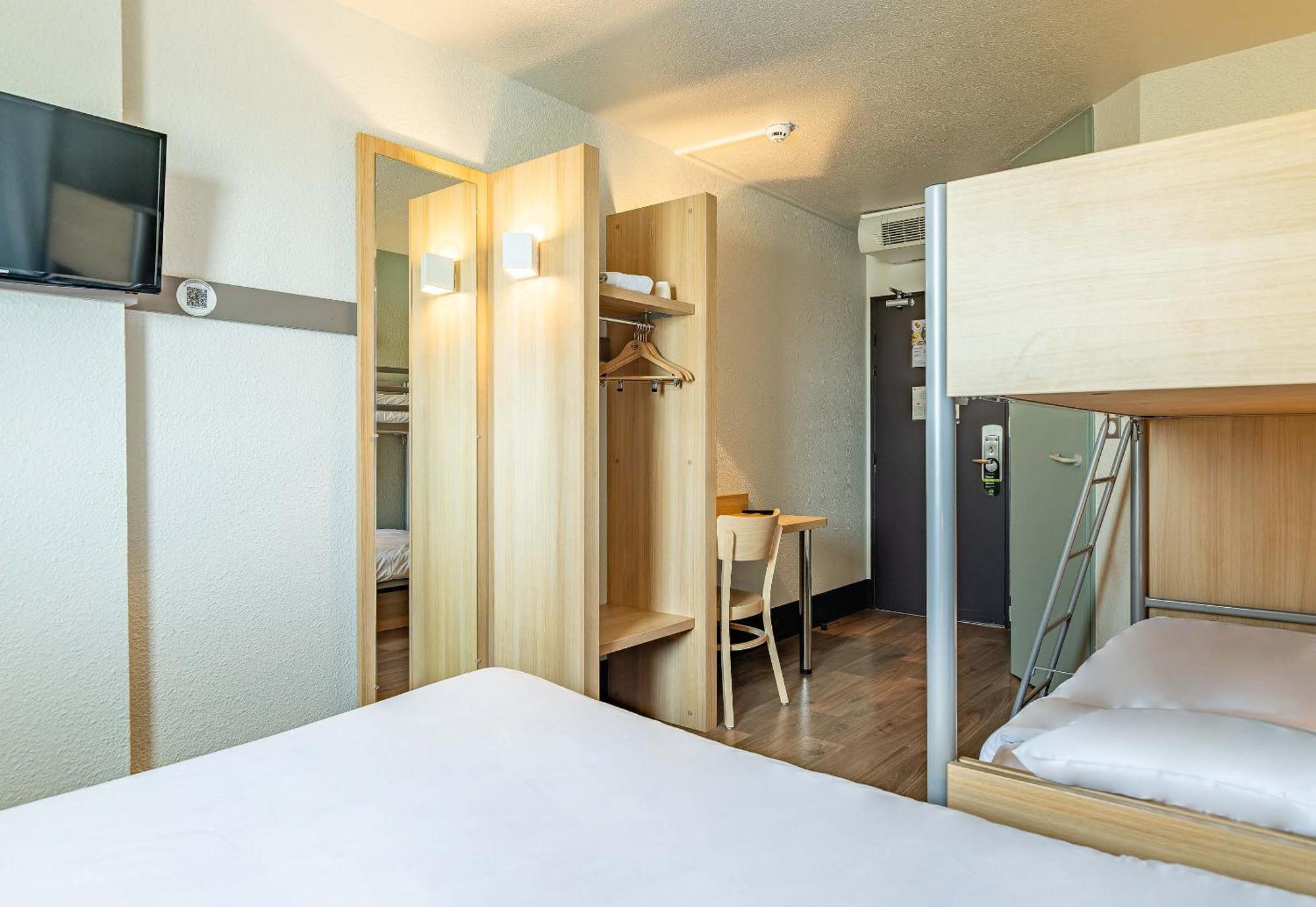 B&B Hotel Poitiers 1 Futuroscope Chasseneuil-du-Poitou Kültér fotó