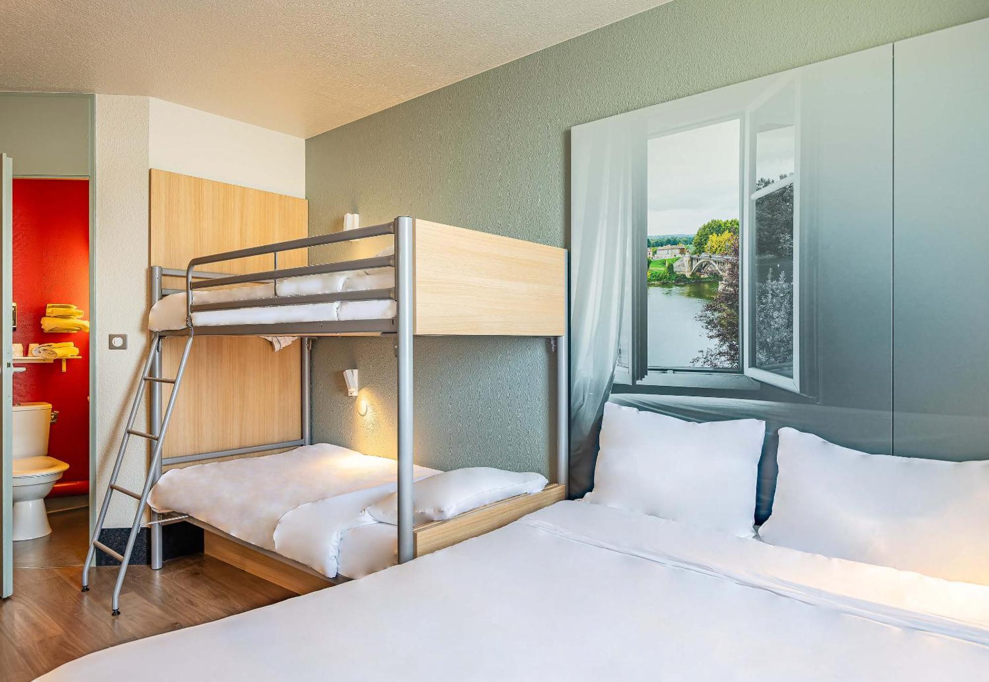 B&B Hotel Poitiers 1 Futuroscope Chasseneuil-du-Poitou Kültér fotó